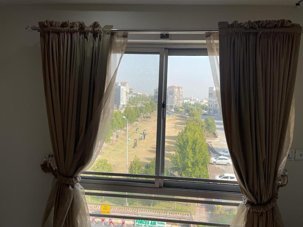 라왈핀디 Marine Tower 아파트 외부 사진